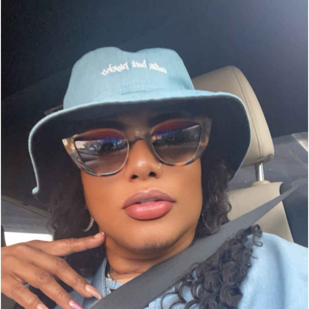 Meet your Posher, Kimberly